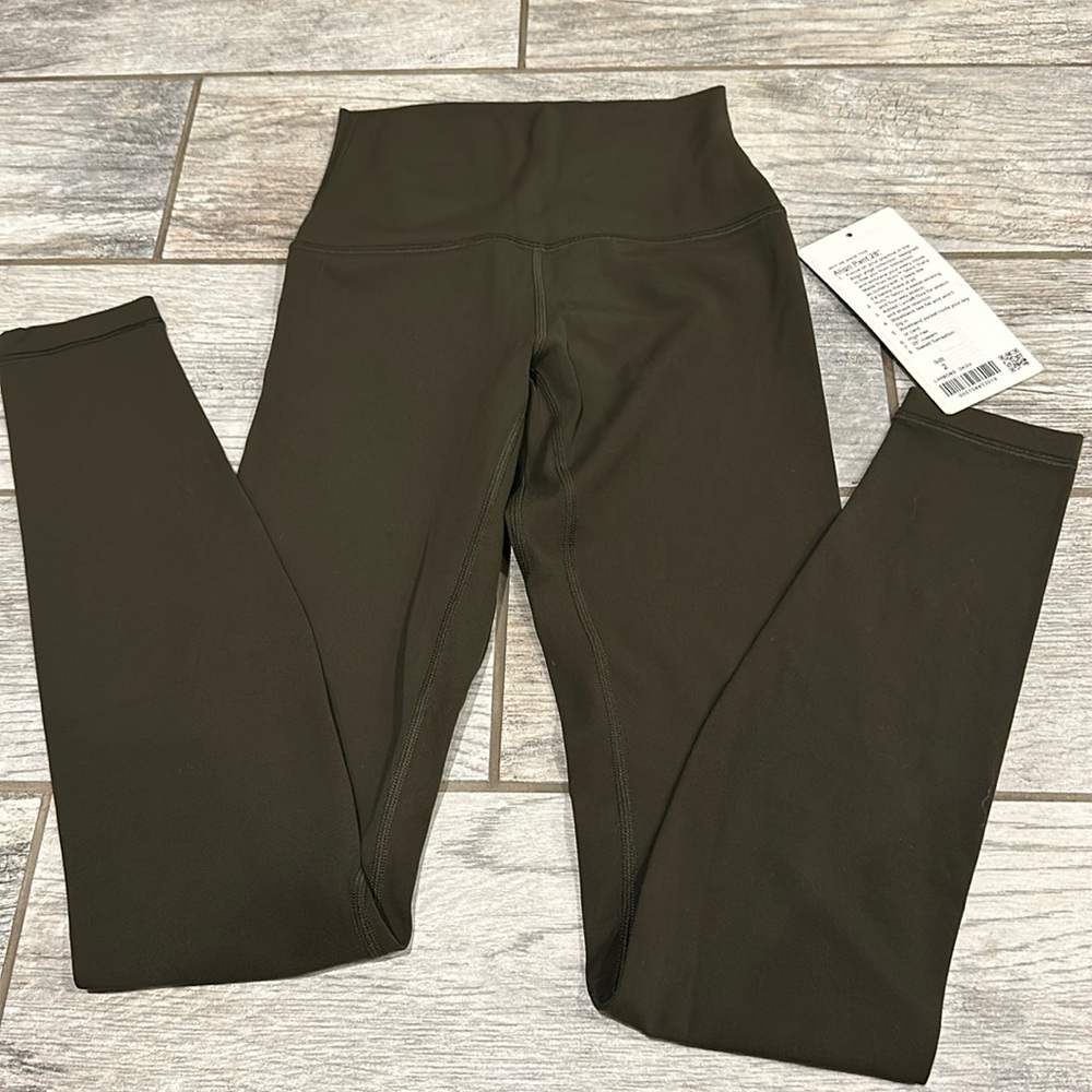 NWT LuluLemon Align Pant 28”